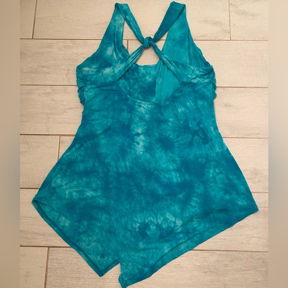 GENTLY USED VENUS SIZE LARGE SLEEVELESS BEADED TOP UNEVEN HEM TIE DYED LOOK - Picture 7 of 13